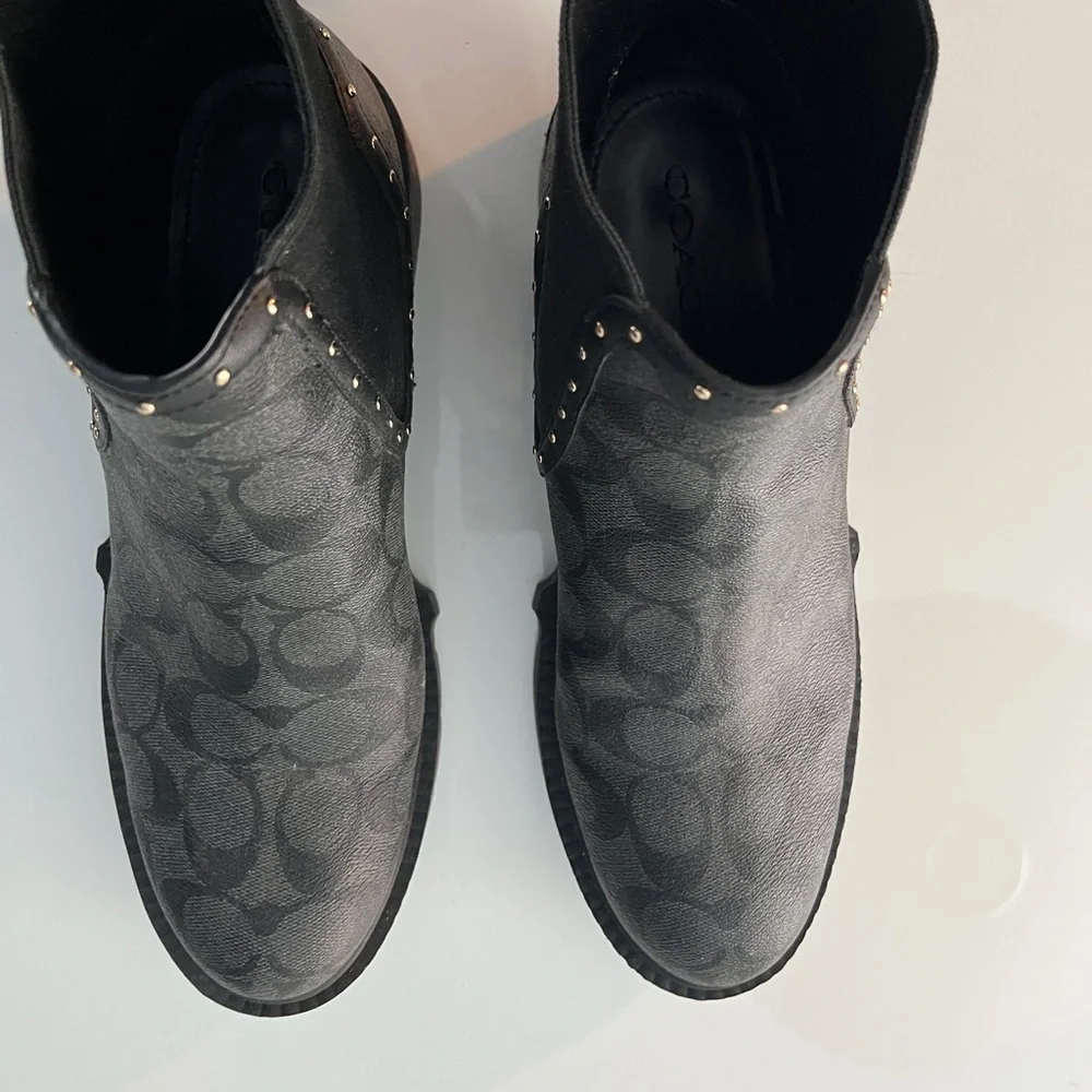 Coach Lory Signature Black and Gray Patterned Ankle Boots Booties - Picture 2 of 6
